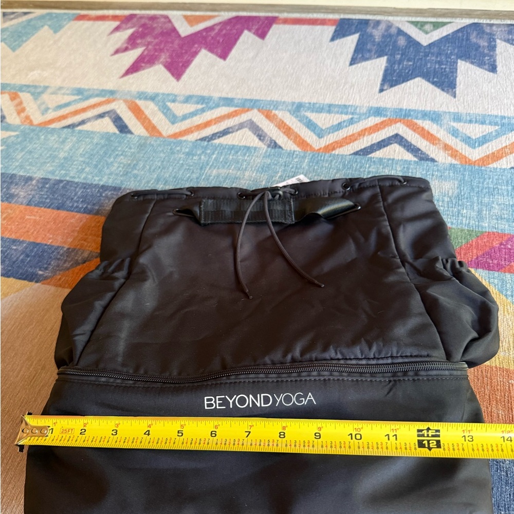 Beyond Yoga backpack - Picture 8 of 8